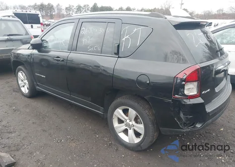 2016 Jeep Compass Latitude z USA, uszkodzony, nr VIN 1C4NJDEB4GD544573